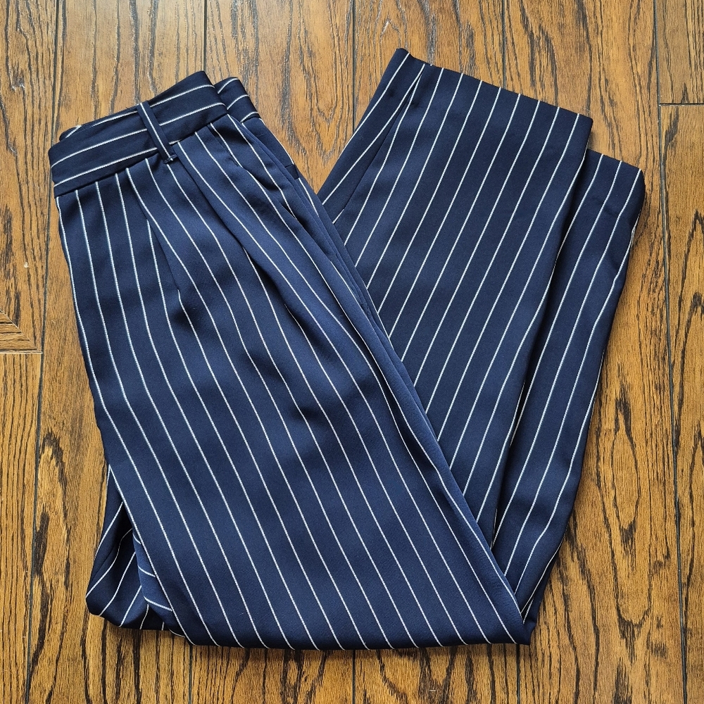 Babaton 0 Pants 23.5" Trousers Aritzia (XS, Navy White Pinstripe)